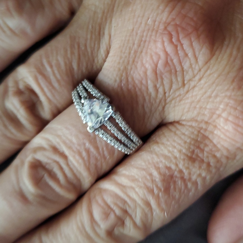 STERLING SILVER CRYSTAL GEMSTONE RING